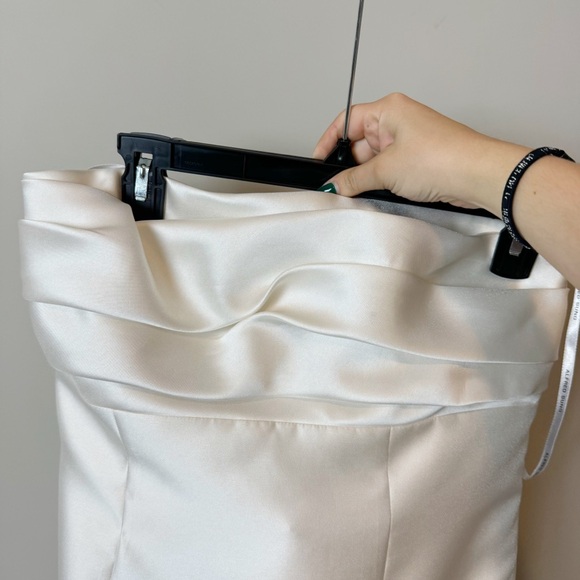 Alfred Sung Ovesized Bow Back Mini Bridal Dress - Picture 9 of 10